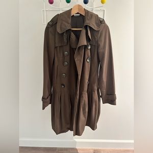 Trench Coat pre-owned. Olive color/military look w/ feminine touch. Knee-length
